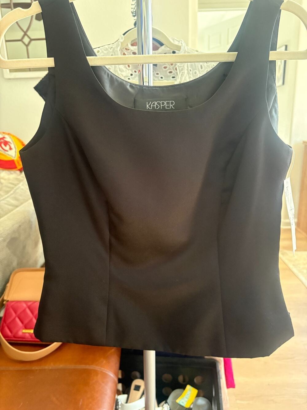Kasper Women's Black Sleeveless Lined Shell Top Career / Dressy Size 4 NEW